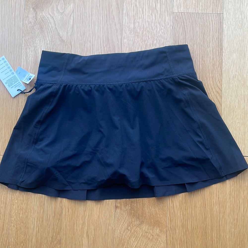 Aritzia tennis skirt